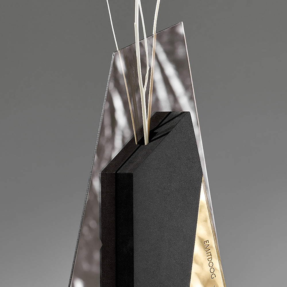 Modern Black Wood Geometric Mantel Clock – Tabletop Abstract Timepiece